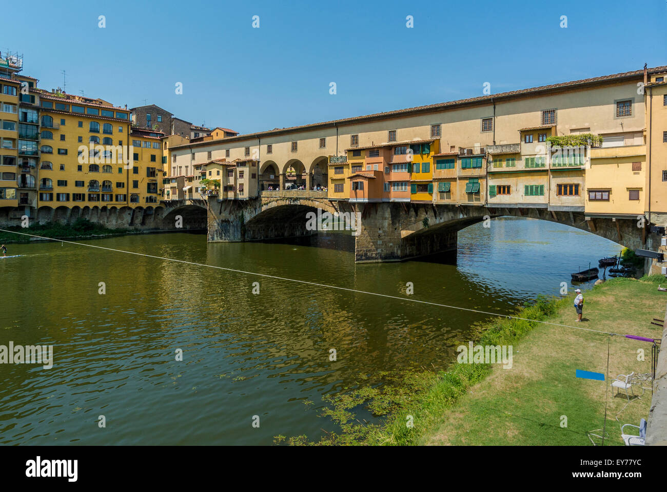 Ponte Vecchio e sul fiume Arno. Firenze, Italia. Foto Stock