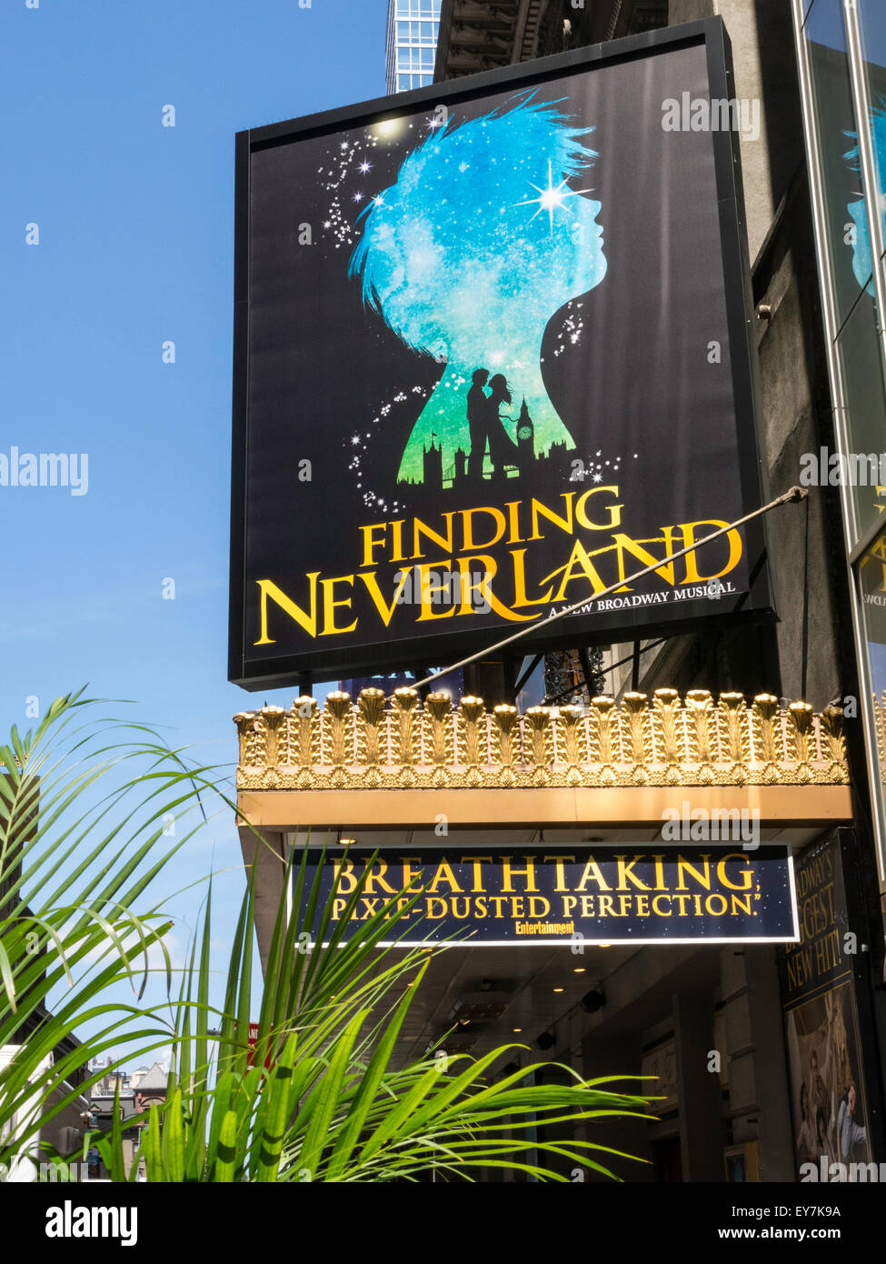 'Trovare Neverland Theatre Marquee in Times Square NYC Foto Stock