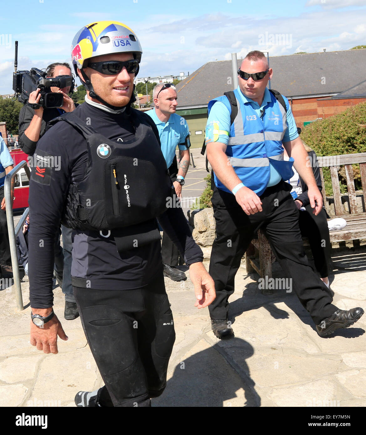Southsea,Hampshire giovedì 23 luglio 2015. RACING yachts arrivati off Southsea comune per la Coppa America World Series. Gli skippers conferenza stampa al media center presso la coppa america Team Oracle USA Skipper: Jimmy Spithill Artemis Racing Skipper: Nathan Outteridge ,BAR - Ben Ainslie Racing Skipper/timoniere: Sir Ben Ainslie Team SOFTBANK Giappone Skipper: Dean Barker Groupama Team Francia Skipper / timoniere: Franck Cammas,Emirates Team New Zealand Skipper: Pietro Slappolatura. Credito: uknip/ Alamy Live News Foto Stock