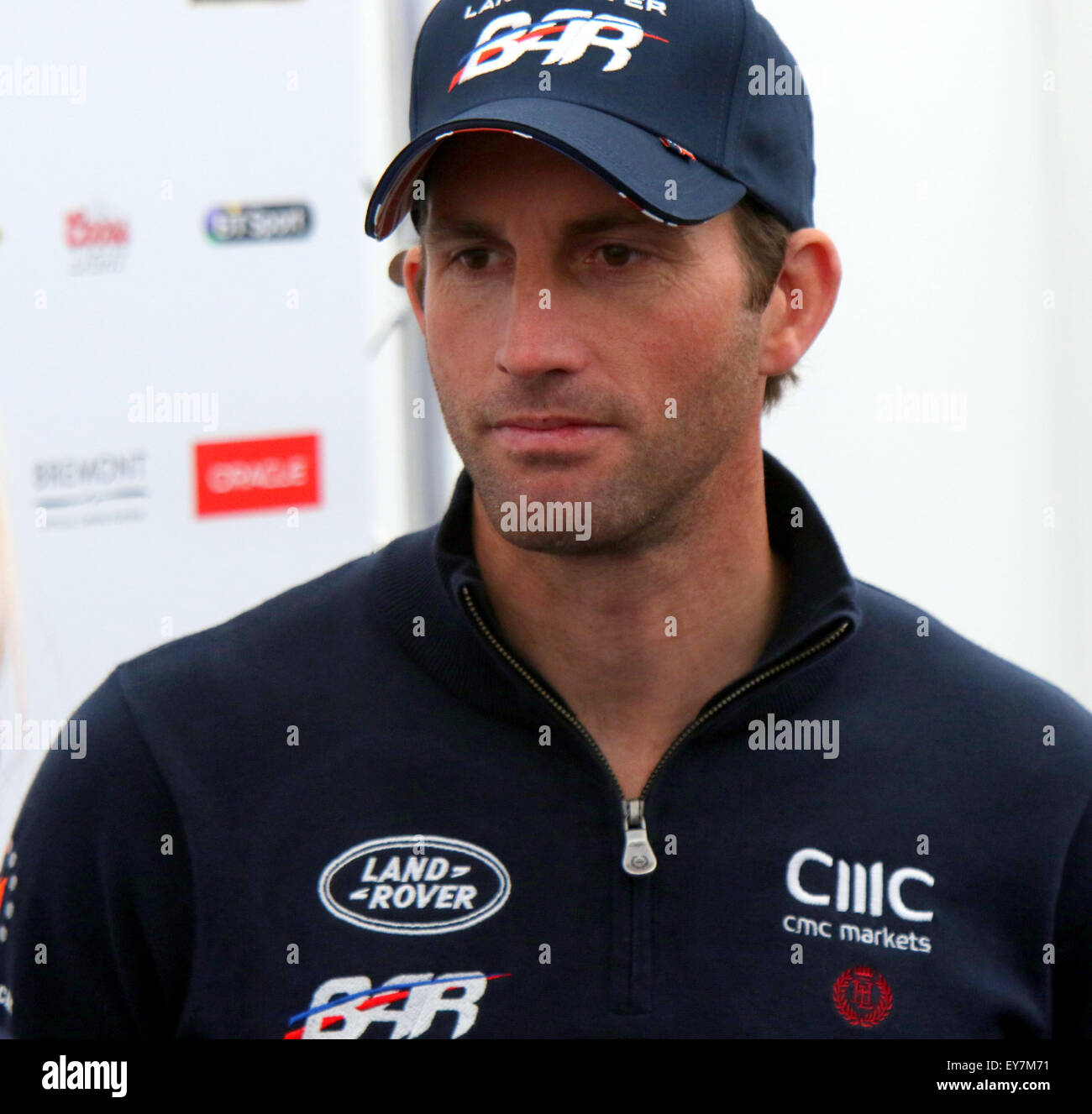Southsea,Hampshire giovedì 23 luglio 2015. RACING yachts arrivati off Southsea comune per la Coppa America World Series. Gli skippers conferenza stampa al media center presso la coppa america Team Oracle USA Skipper: Jimmy Spithill Artemis Racing Skipper: Nathan Outteridge ,BAR - Ben Ainslie Racing Skipper/timoniere: Sir Ben Ainslie Team SOFTBANK Giappone Skipper: Dean Barker Groupama Team Francia Skipper / timoniere: Franck Cammas,Emirates Team New Zealand Skipper: Pietro Slappolatura. Credito: uknip/ Alamy Live News Foto Stock