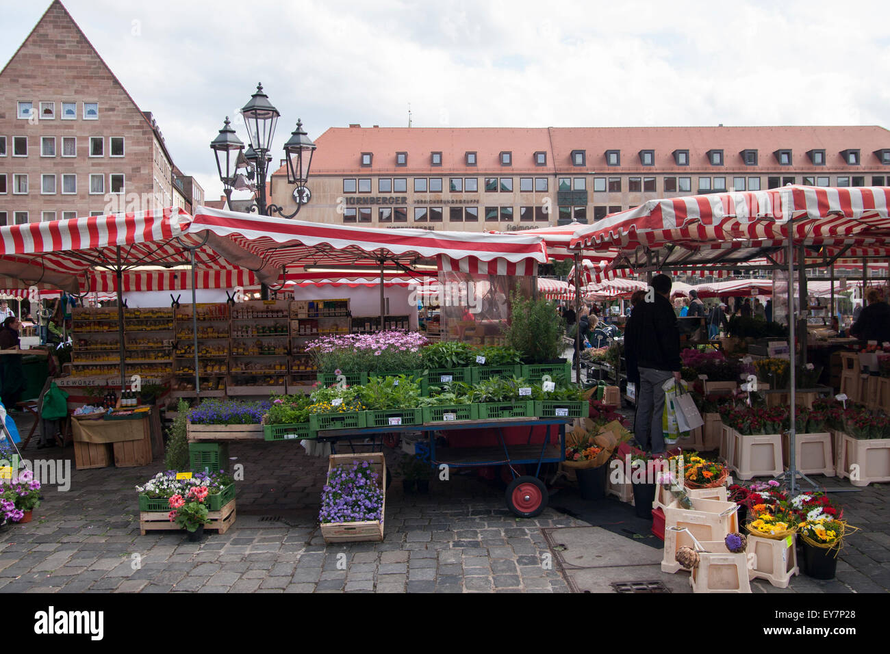 Cabine di mercato Hauptmarkt Nürnberg Germania Foto Stock