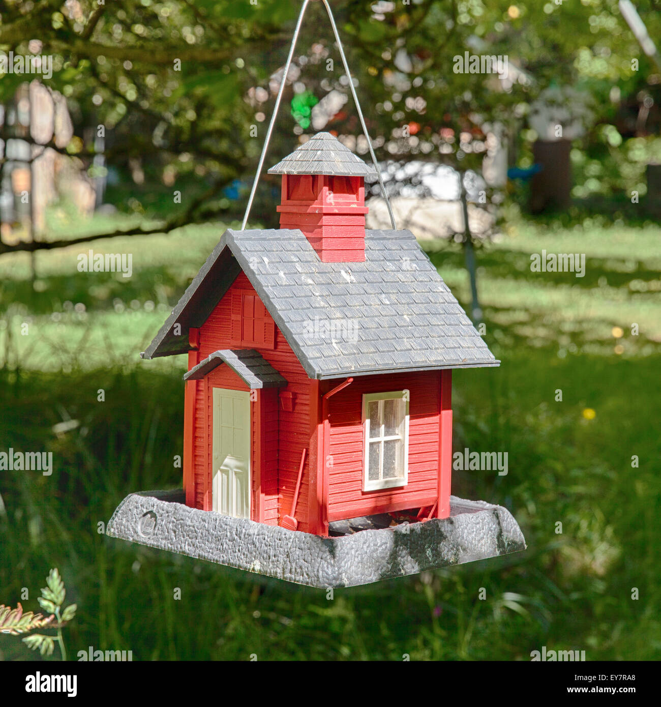 Schoolhouse Birdfeeder Foto Stock