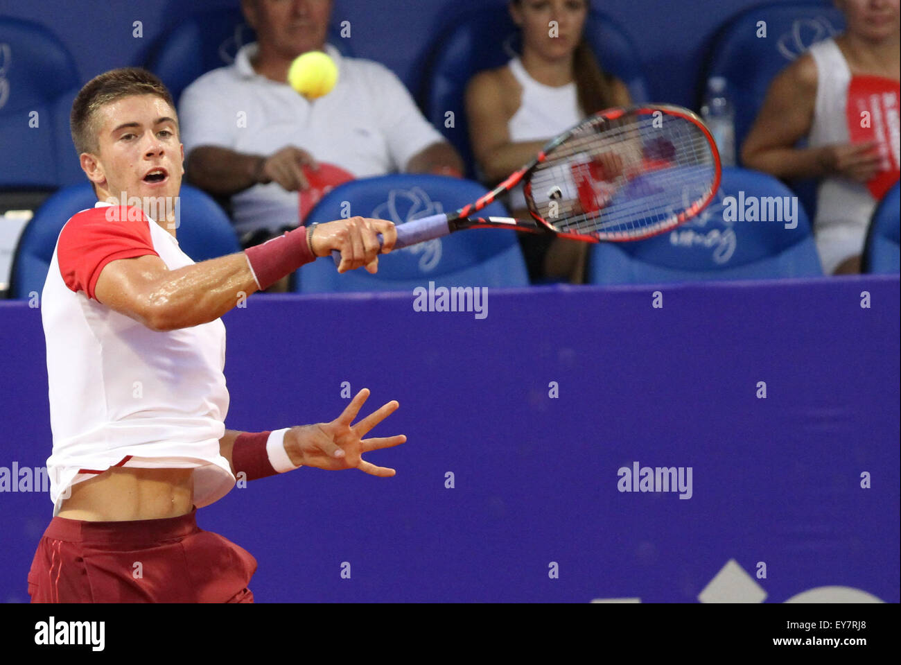 Umag, Croazia. 23 Luglio, 2015. (Croazia) Borna Coric durante il match singles Coric v Bedene in ATP 26 Konzum Croatia Open torneo di Stadion Stella Maris, sulla luglio 23, 2015 a Umag. Credito: Andrea Spinelli/Alamy Live News Foto Stock