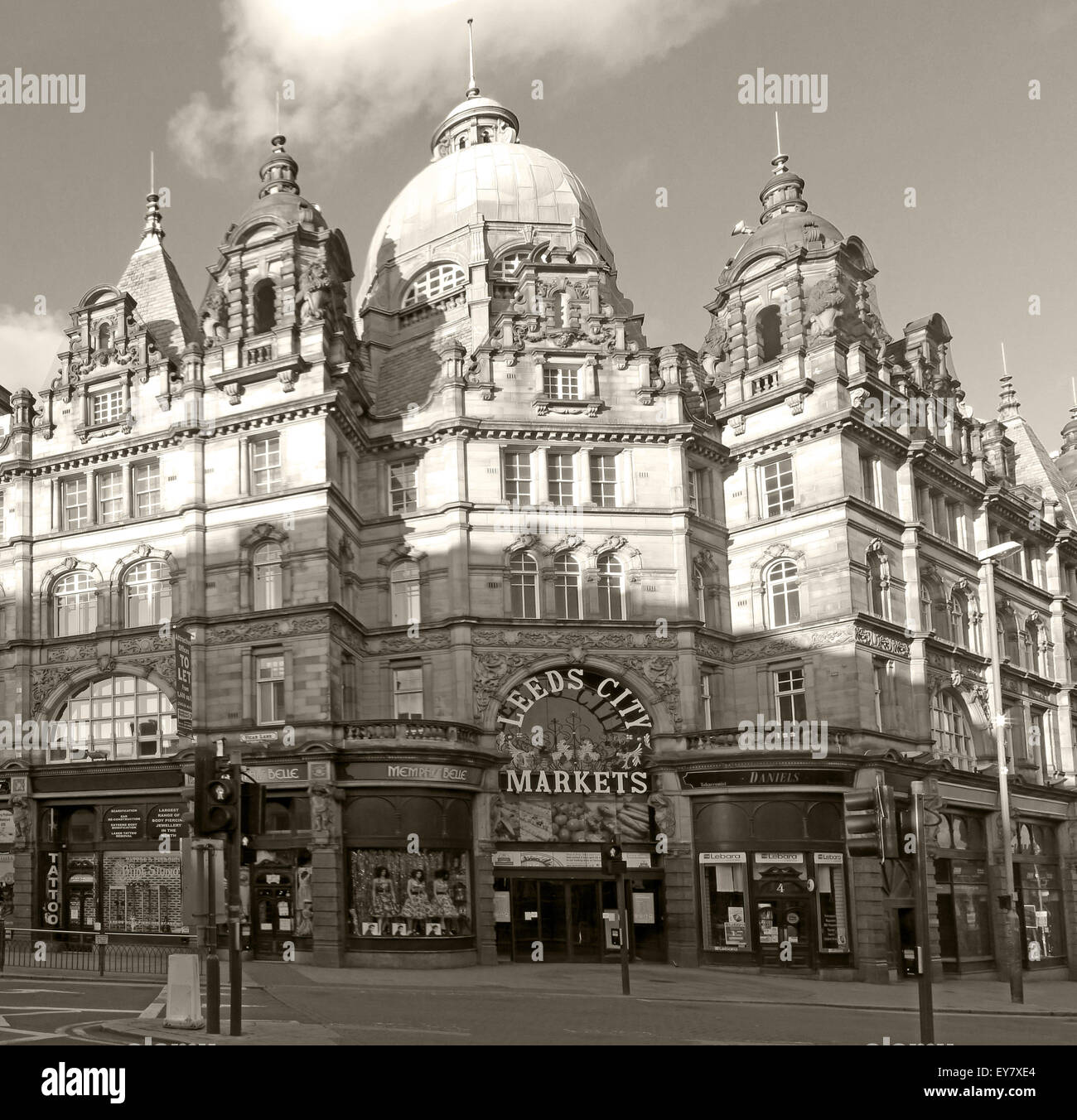 Leeds Kirkgate City Market Building panorama, il più grande mercato coperto in Europa,Vicar Lane Foto Stock