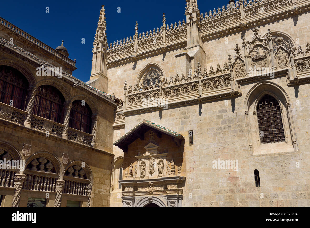 Lo stile gotico della Cappella Reale accanto alla Cattedrale di Granada dell incarnazione Andalusia Foto Stock