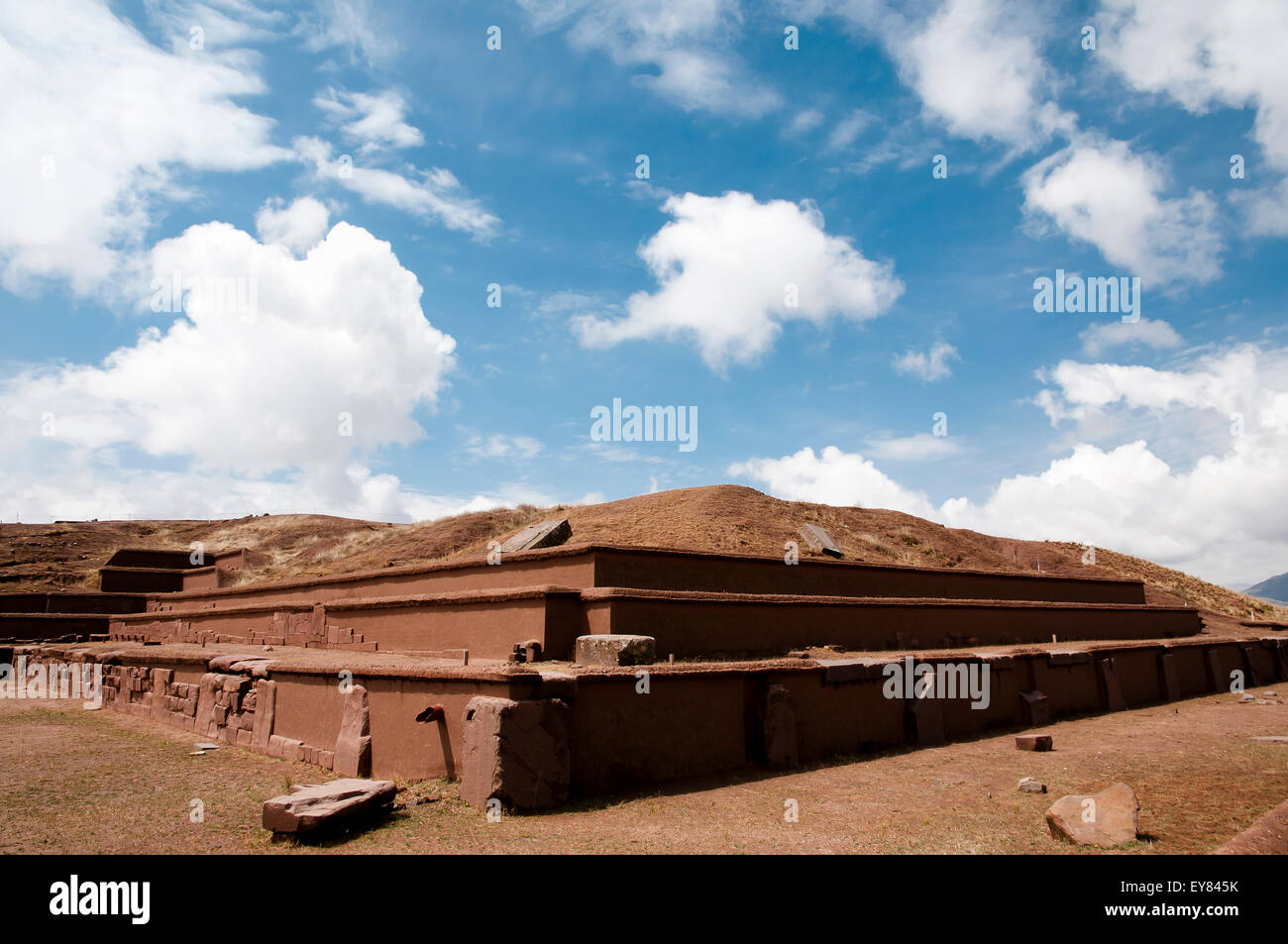 La piramide Akapana - Tiwanaku - Bolivia Foto Stock