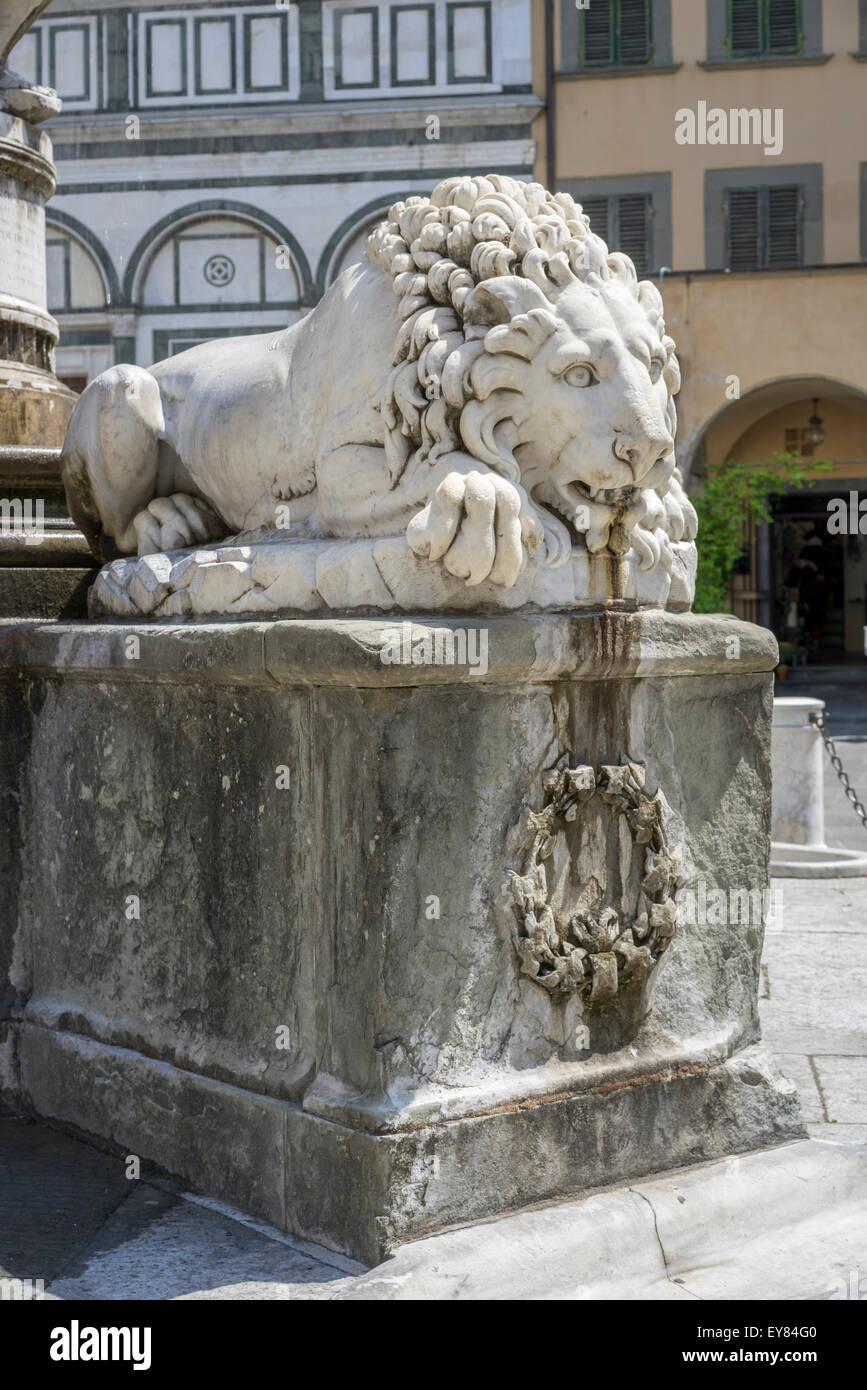 Bella Fontana, dettaglio di Lion, Collegiata di Sant Andrea, Piazza Farinata degli Uberti, Empoli, Toscana, Italia, Europa Foto Stock