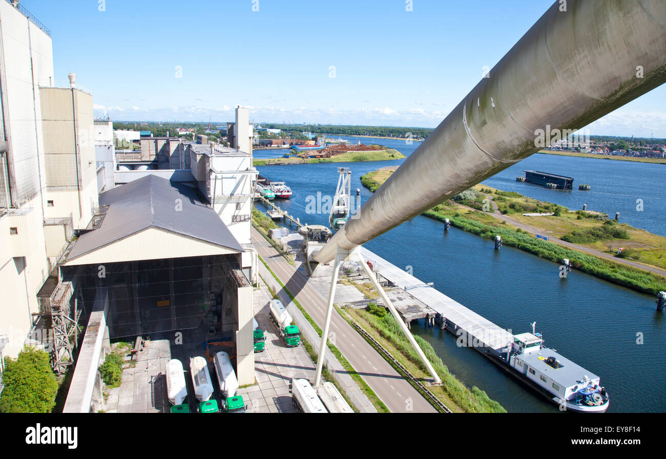 Vista in fabbrica del cemento transporter, Paesi Bassi Foto Stock
