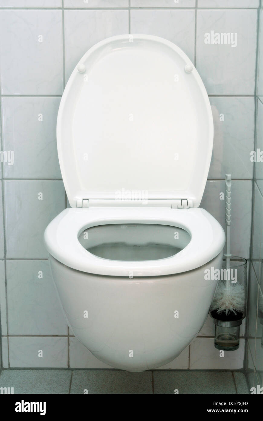 Consente di visualizzare in una cabina toilette con WC. Foto Stock