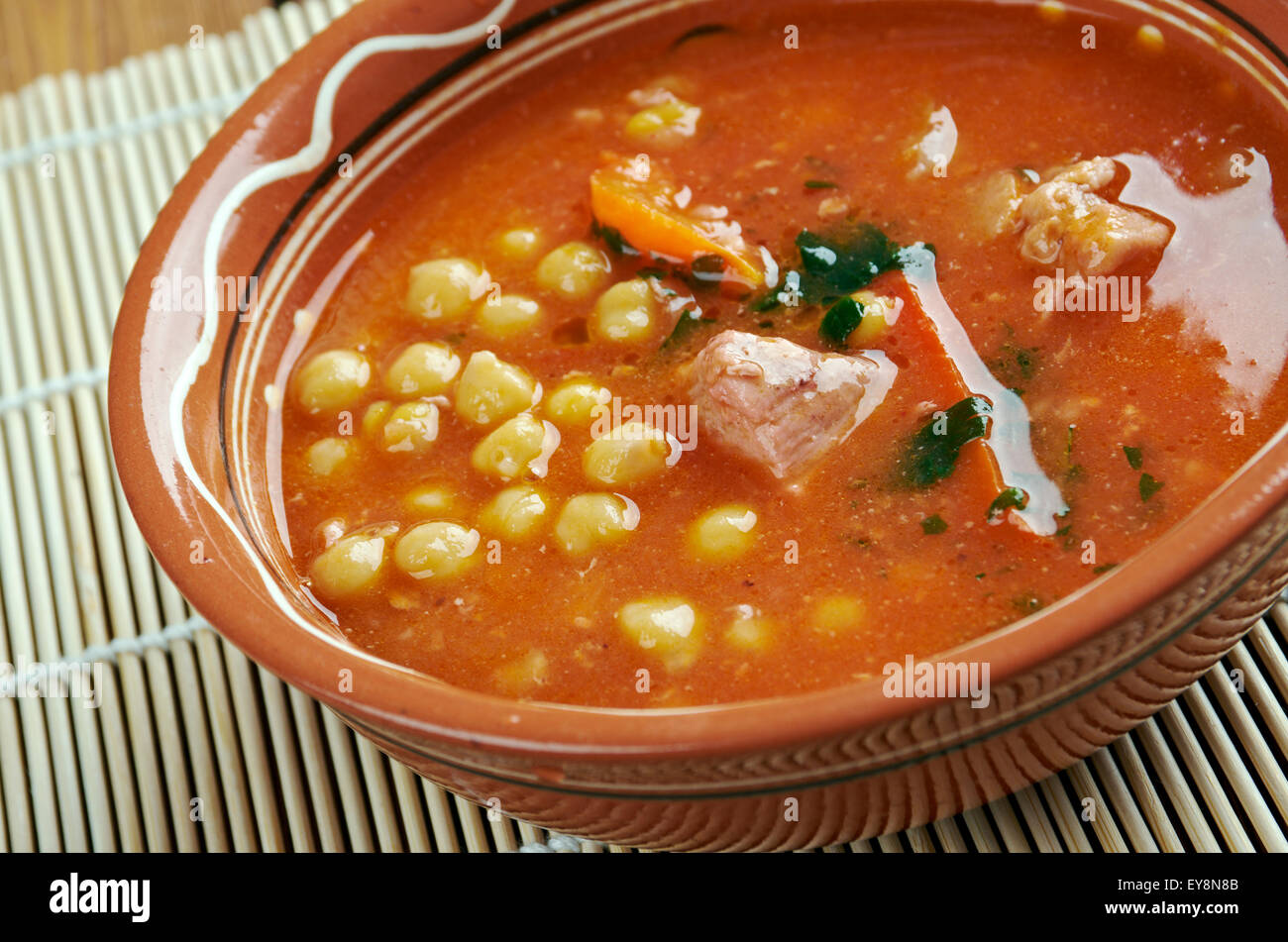 Chorba homos - algerina di pulcino-zuppa di piselli con carne e verdure Foto Stock