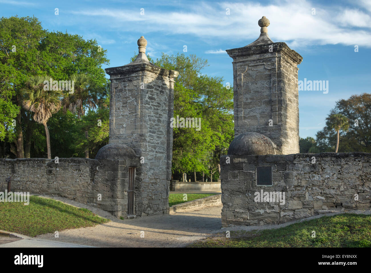 FORT MARION vecchia porta della città di Saint George Street e storico quartiere di Saint Augustine, Florida USA Foto Stock