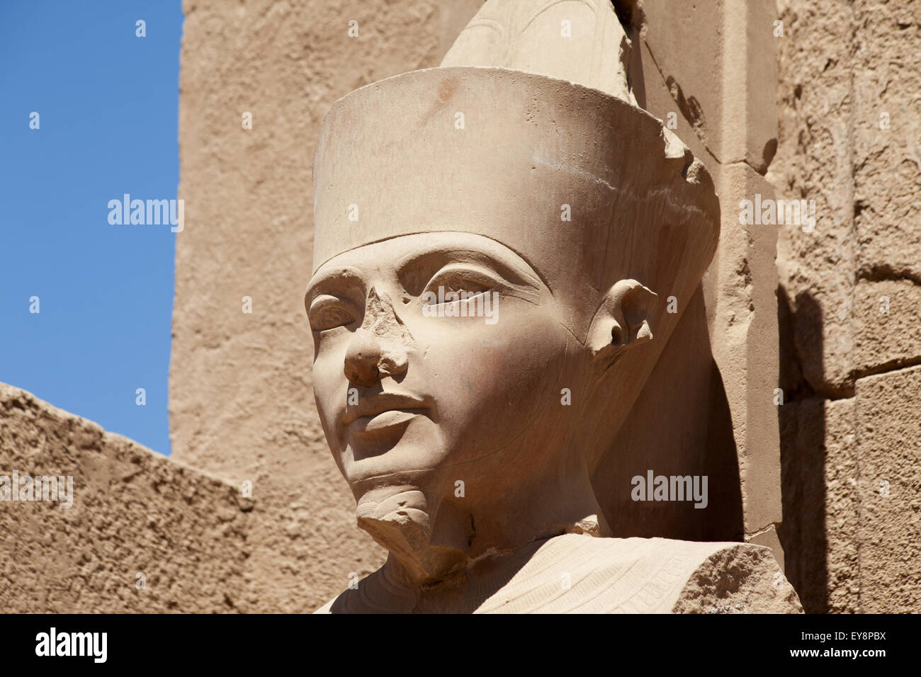 Al faraone la statua, Tempio di Karnak e Luxor, Egitto Foto Stock