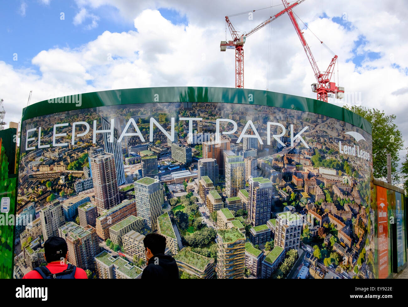 La palizzata promuovere Elephant Park, una delle principali città interna schema di riconversione all'Elefante e al Castello, Londra Foto Stock