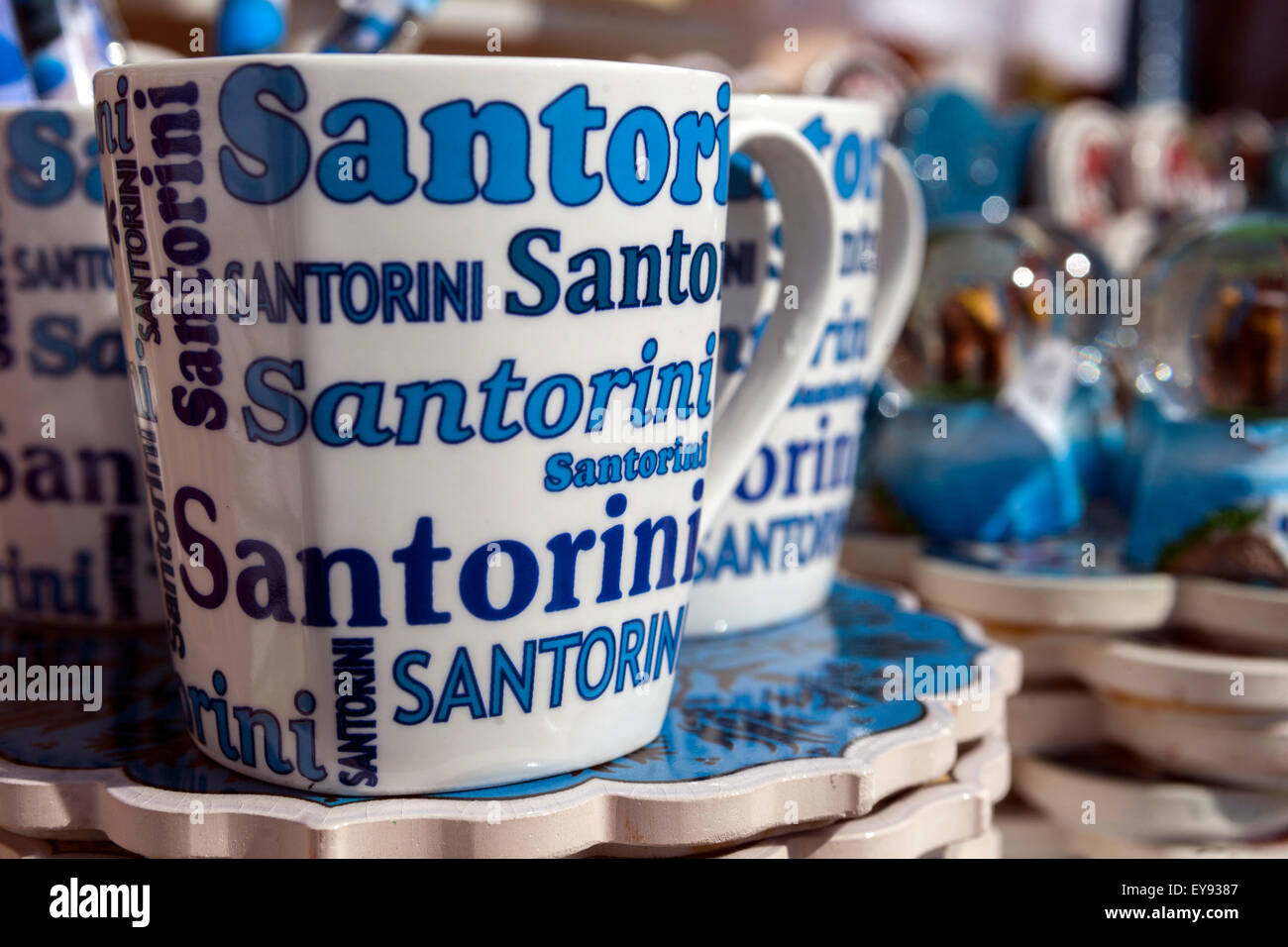 Souvenir cups immagini e fotografie stock ad alta risoluzione - Alamy