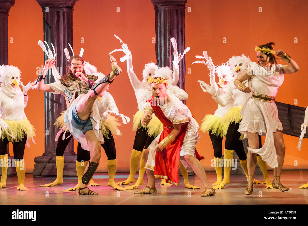 Londra, 24 Luglio 2015 - Nuova Arte Club presenta Hercules al Sadler's Wells Peacock Theatre Credito: Danilo Moroni/Alamy Live News Foto Stock