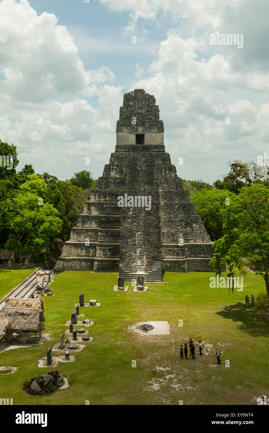 Il Templo 1 dal Templo 2, Tikal, Guatemala Foto Stock
