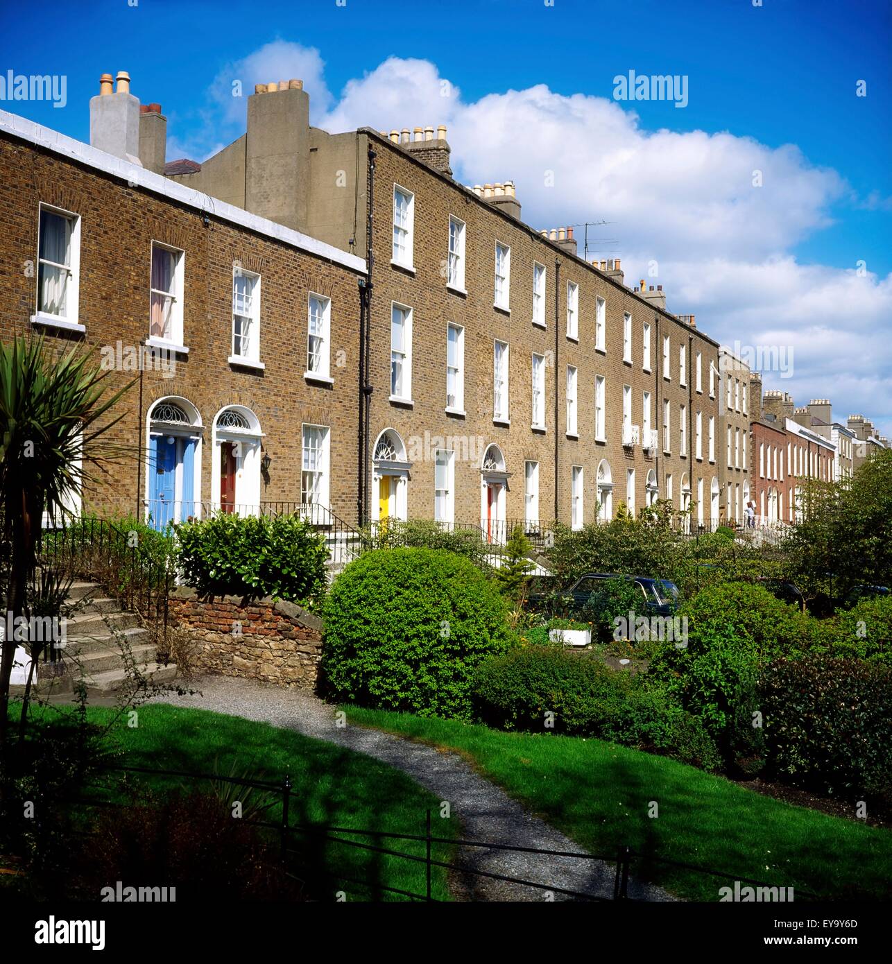 Waterloo Road, Dublino, Co Dublin, Irlanda; georgiano case a schiera Foto Stock