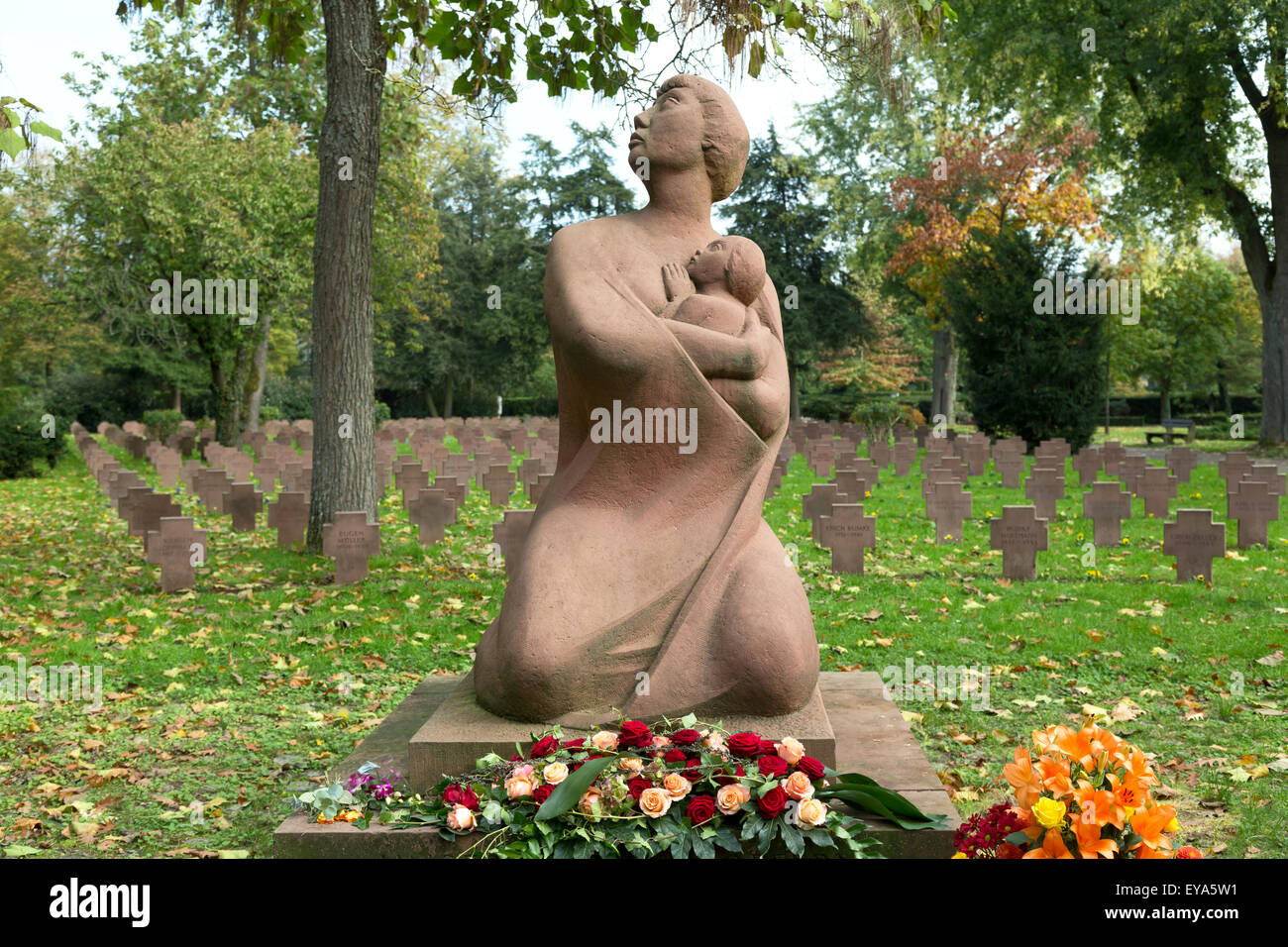 Karlsruhe, Germania, Monumento all'aria delle vittime di guerra della II Guerra Mondiale Foto Stock