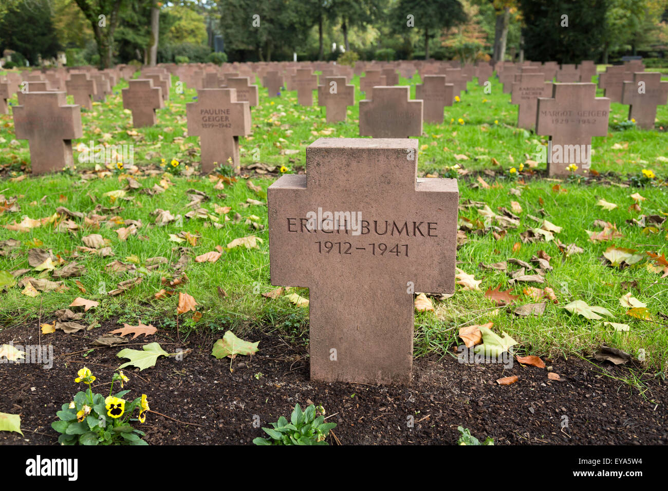 Karlsruhe, Germania, tombe dell'aria delle vittime di guerra della II Guerra Mondiale Foto Stock