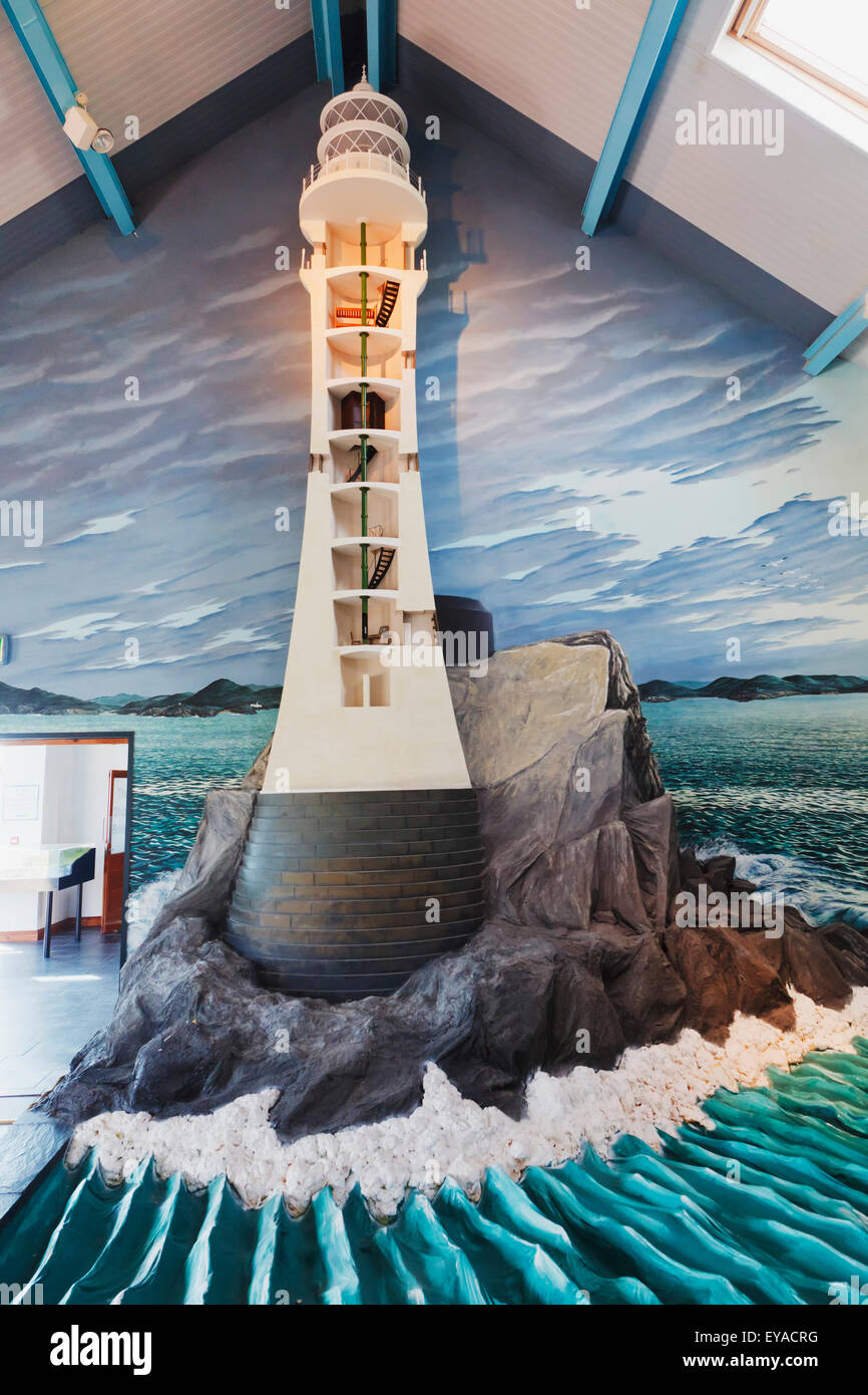 Dimensioni One-Tenth modello in scala del faro di Fastnet nel museo; Mizen Head, County Cork, Repubblica di Irlanda Foto Stock Dimensioni One-Tenth modello in scala del faro di Fastnet nel museo; Mizen Head, County Cork, Repubblica di Irlanda Foto Stock