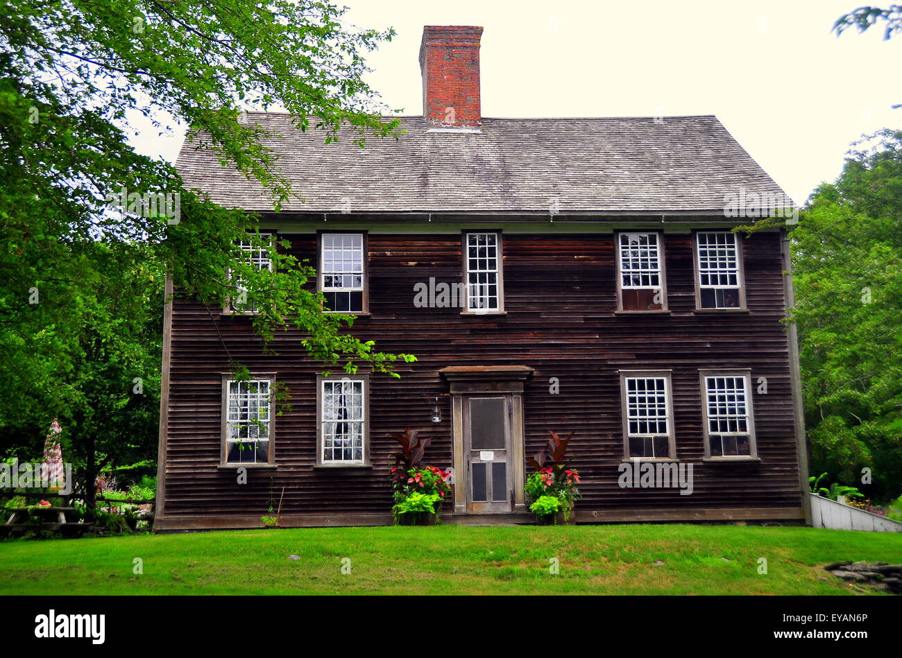 Jamestown, Rhode Island: il 1796 telaio in legno agriturismo coloniale presso la storica Azienda Agricola Watson sull isola Conanicut * Foto Stock