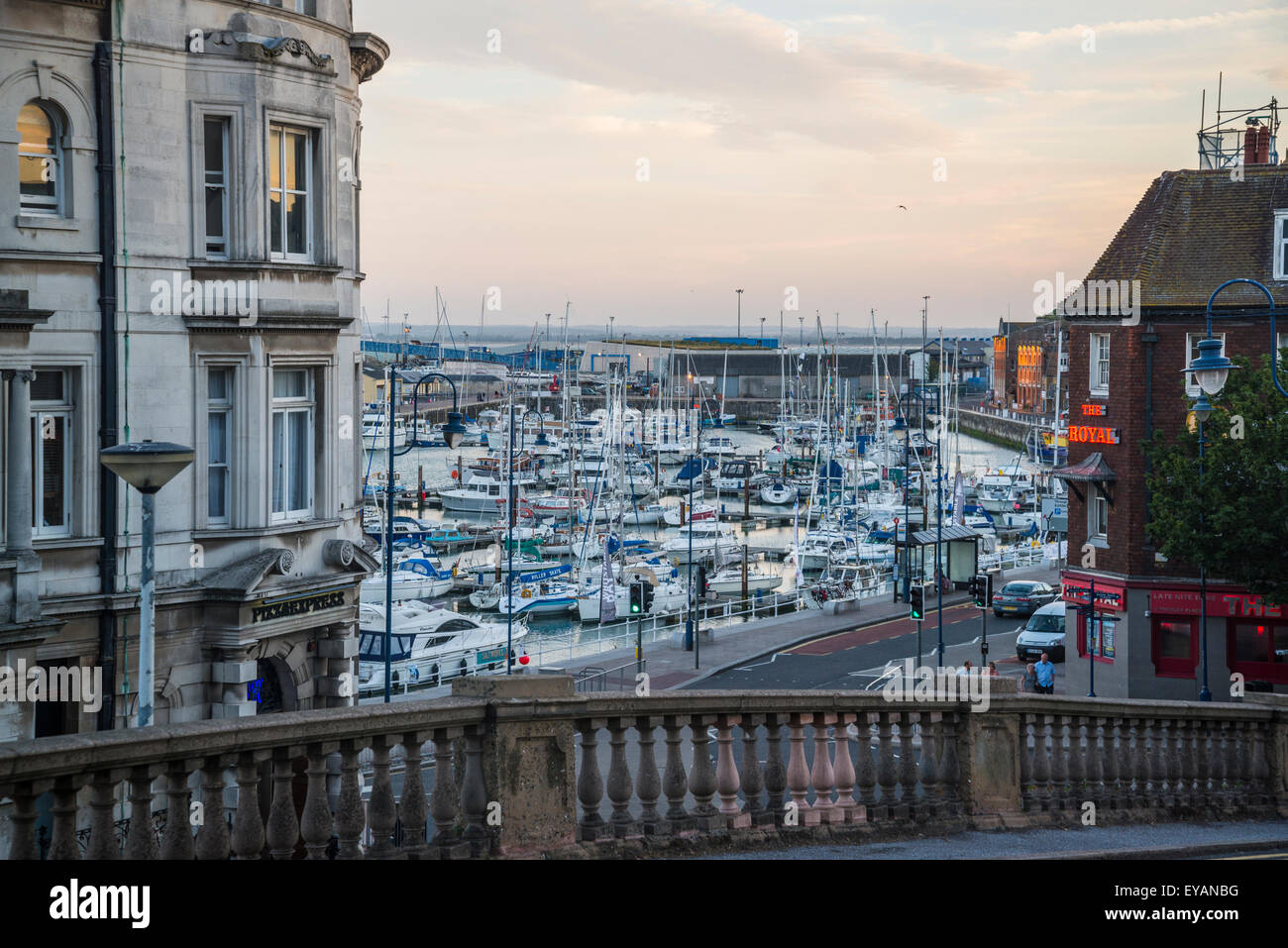 Vista del porto marina al tramonto, Ramsgate Kent, England, Regno Unito Foto Stock