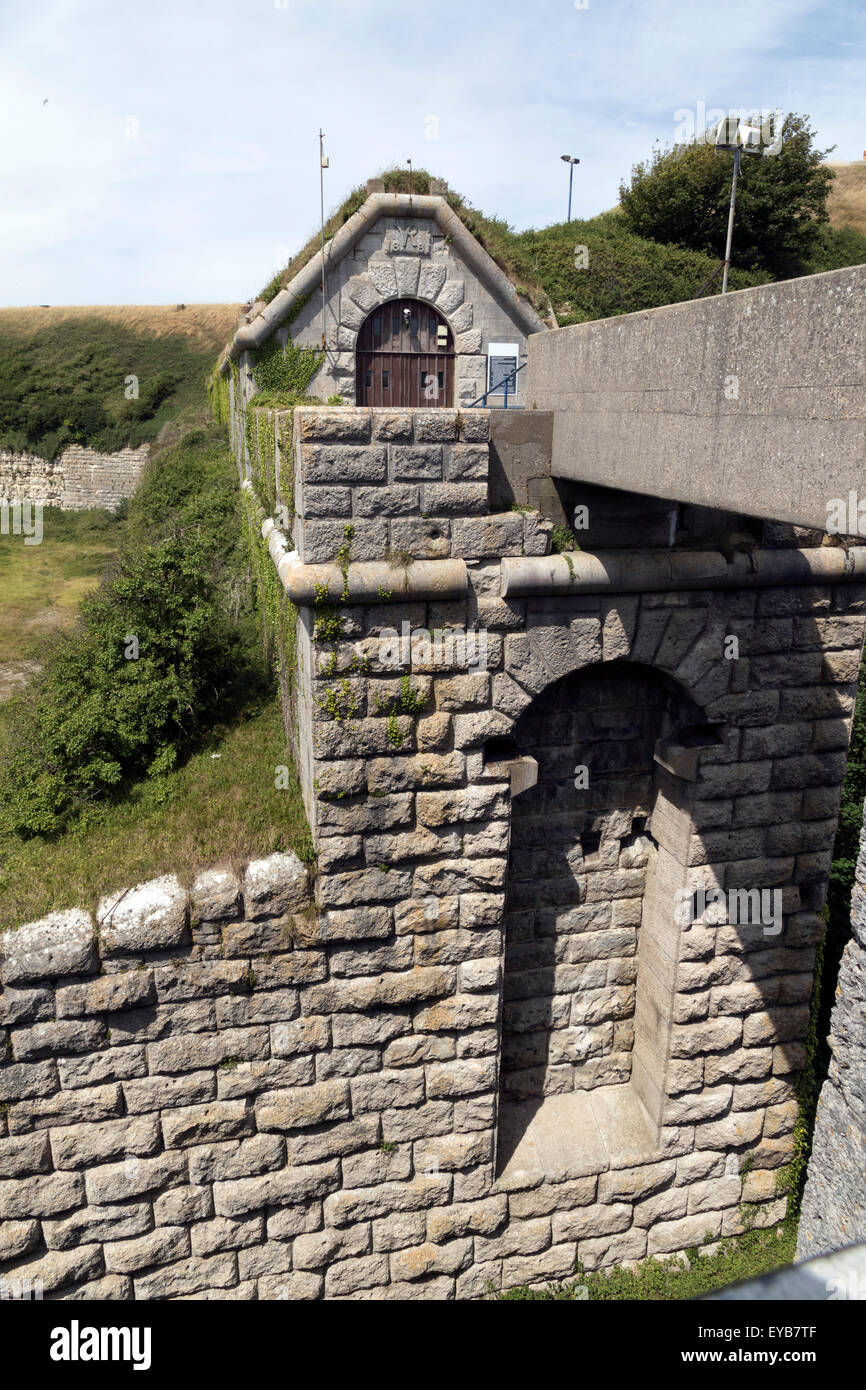 Lato meridionale area per la cittadella di Verne carcere sull'isola di Portland nel Dorset Foto Stock