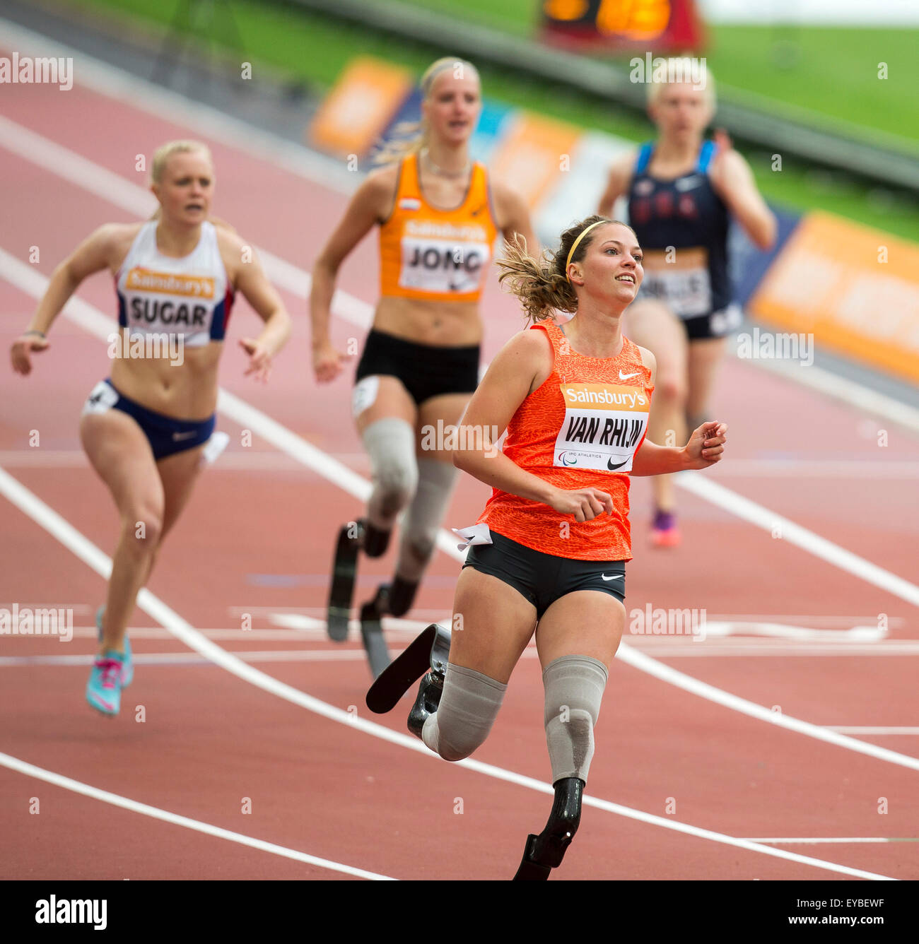 Queen Elizabeth Olympic Park, London, Regno Unito. 26 Luglio, 2015. Sainsburys anniversario giochi. Sainsbury's IPC Grand Prix finale. Marlou Van Rhijn (NED) rivendica la vittoria nelle donne 100m (T44) gara. Credito: Azione Sport Plus/Alamy Live News Foto Stock