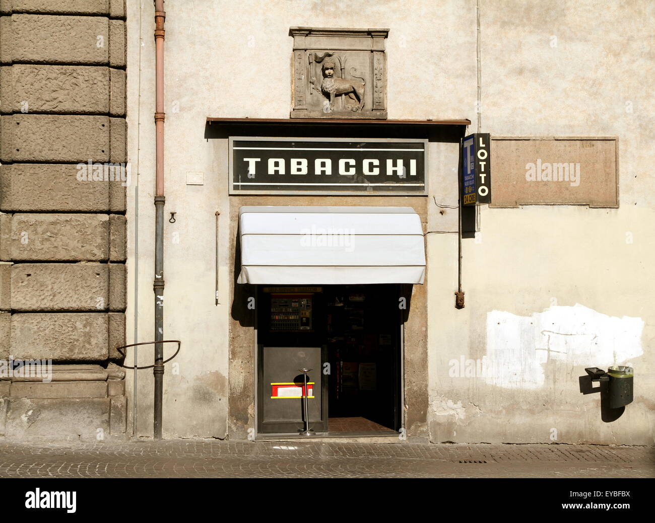 Negozio di tabacco a Viterbo, Italia Foto Stock