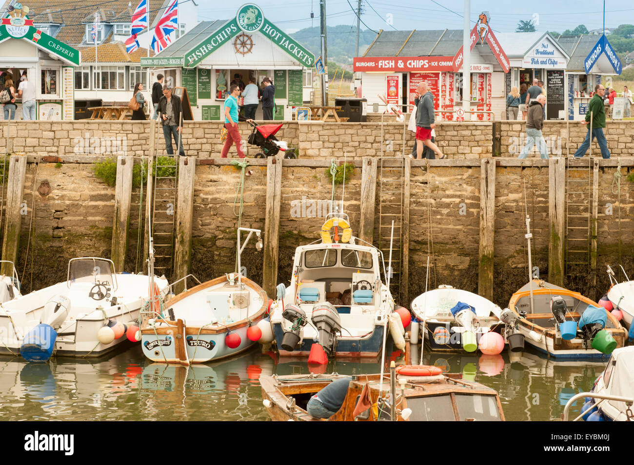 Il porto di West Bay vicino alla città di Bridport nel Dorset, England Regno Unito. Foto Stock