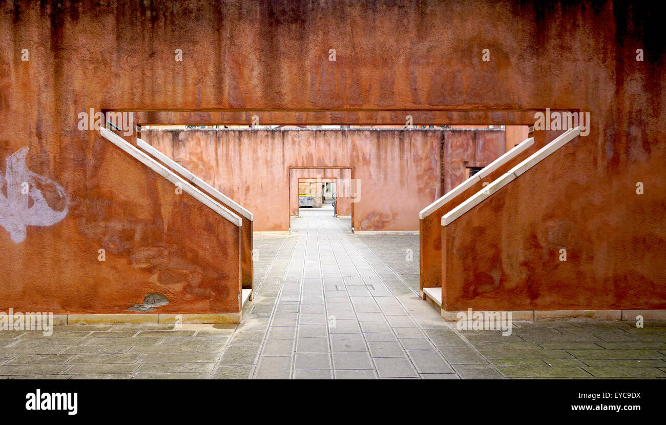 Forma di triangolo stair house building a Venezia, itlay Foto Stock