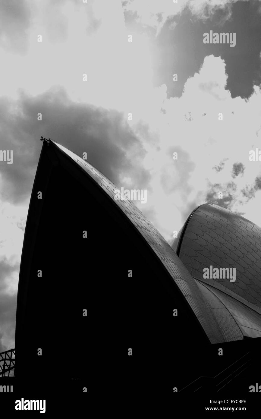 Sydney Opera House close up in bianco e nero Foto Stock