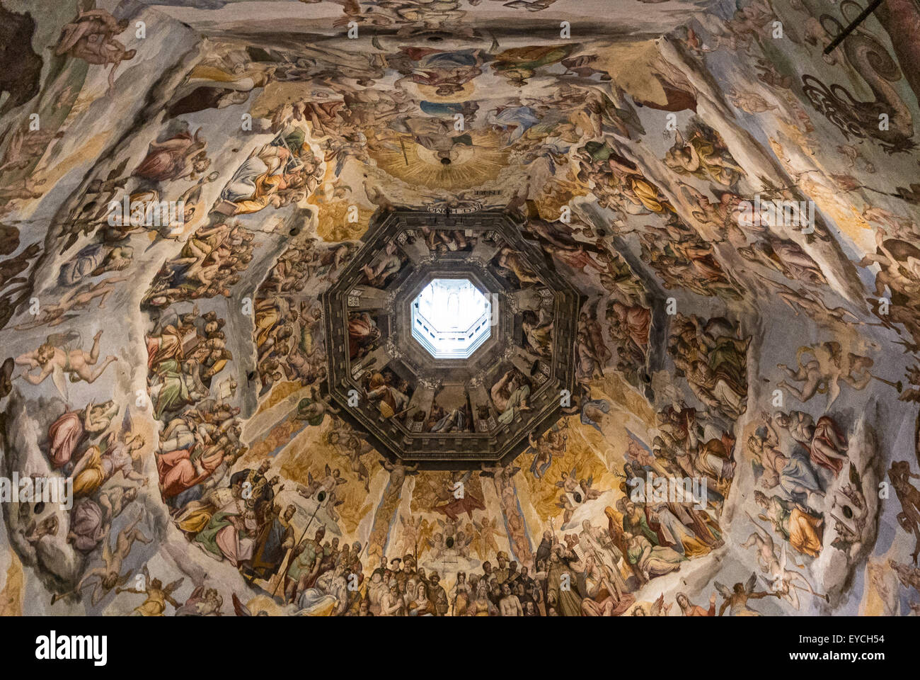 Interno del Duomo di Firenze cupola del Brunelleschi. Dipinto da Giorgio Vasari e Federico Zuccari. Firenze, Italia. Foto Stock