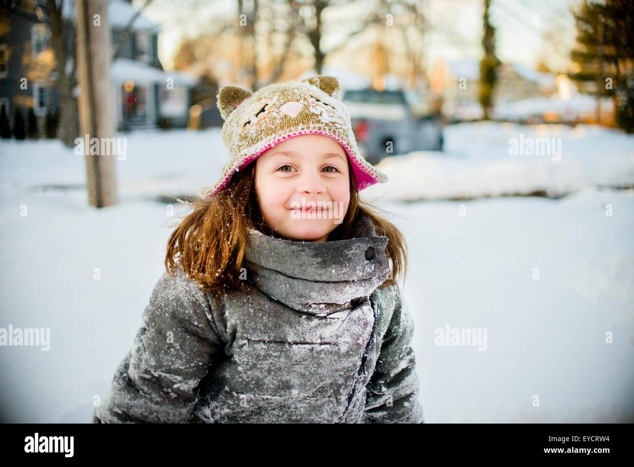Ragazza godendo di inverno Foto Stock