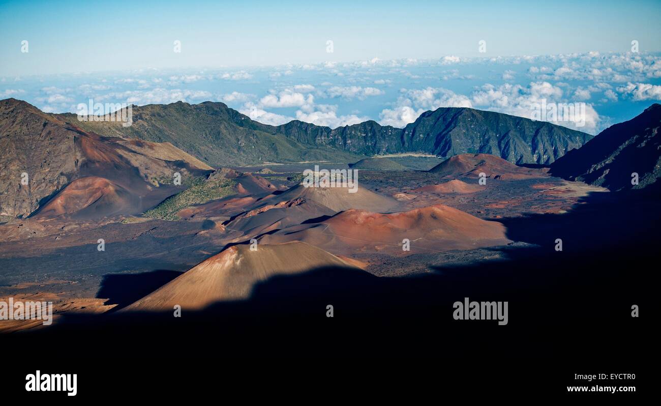 Vista panoramica del paesaggio vulcanico, Haleakala National Park, Maui, Hawaii Foto Stock