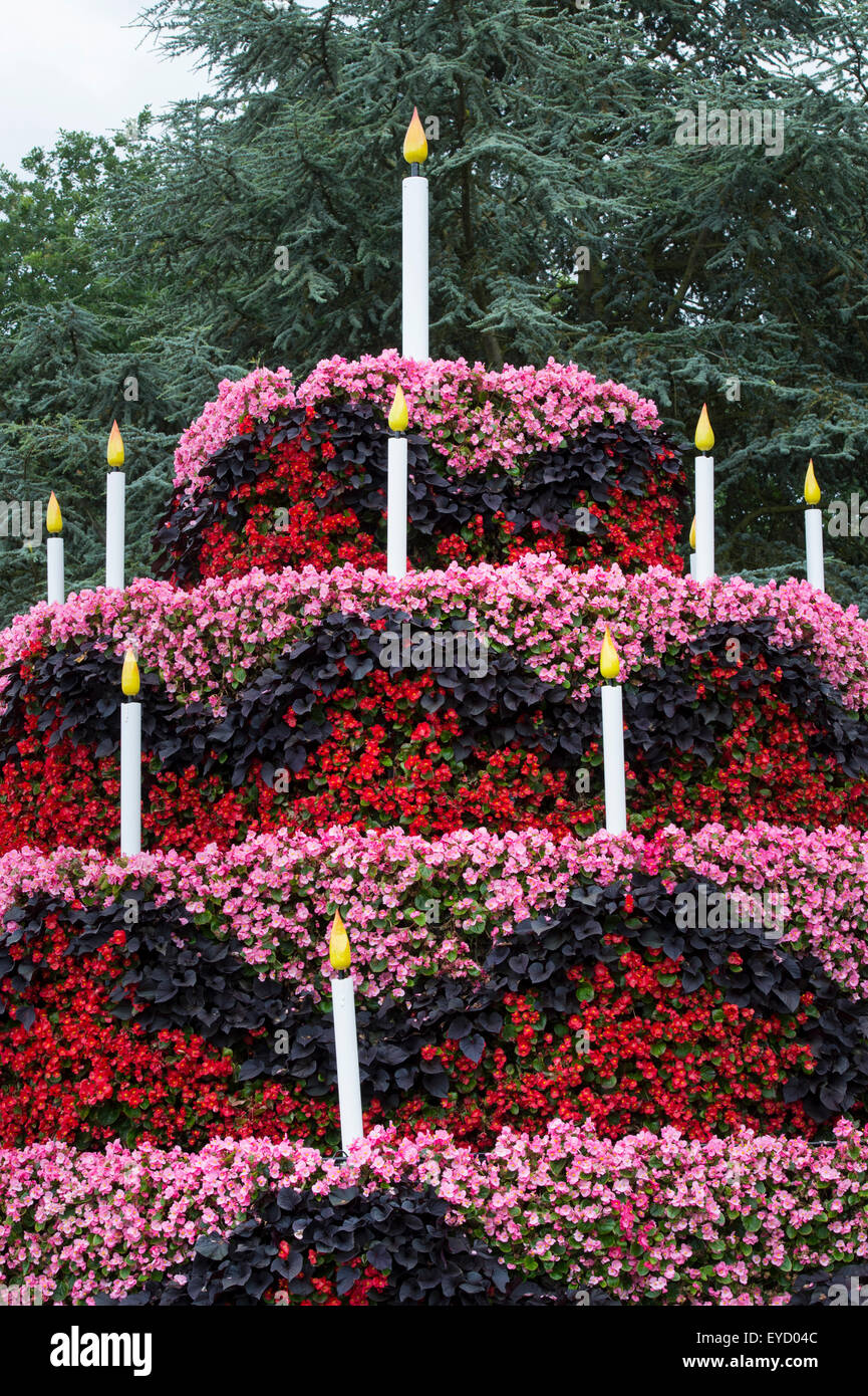 Celebrazione VertiGarden torta dalla sfera Colegrave. Oxfordshire, Inghilterra Foto Stock