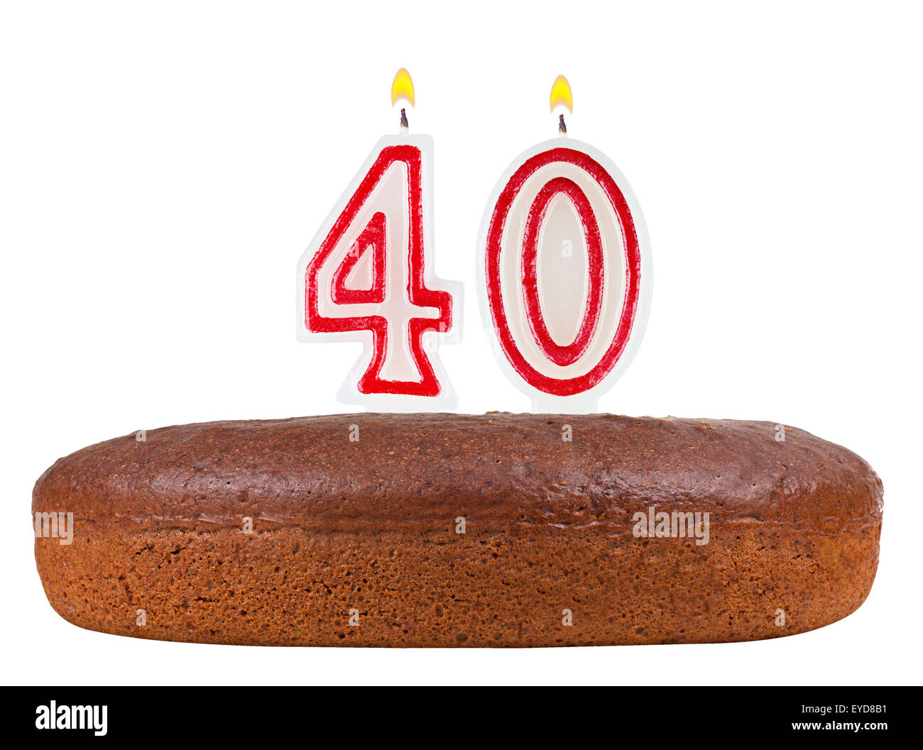 Torta di compleanno con candele numero 40 isolato su sfondo bianco Foto Stock