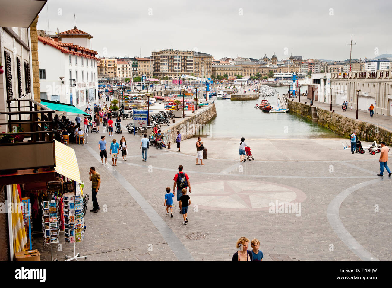 Vista del porto dal Paseo Del Muelle, San Sebastian, Paesi Baschi Foto Stock