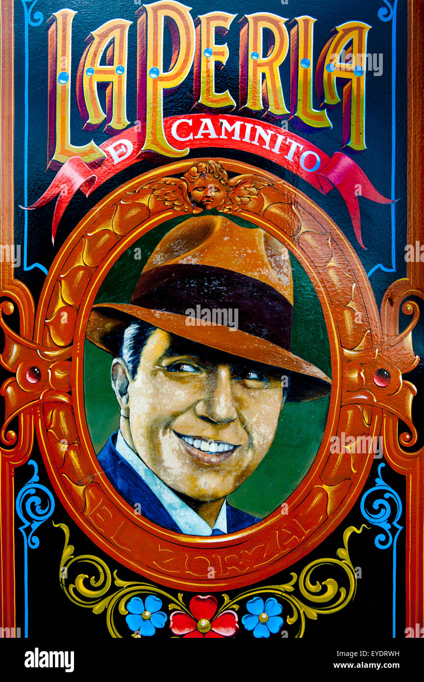 Carlos Gardel ritratto in Cafe La Perla De Caminito, La Boca, Buenos Aires,  Argentina Foto stock - Alamy