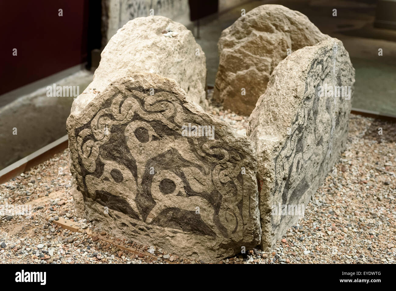 Tomba con 4 pietre da Änge, Buttle 7.c. in Museo Gotlands Fornsa a Visby, isola di Gotland, Svezia Foto Stock