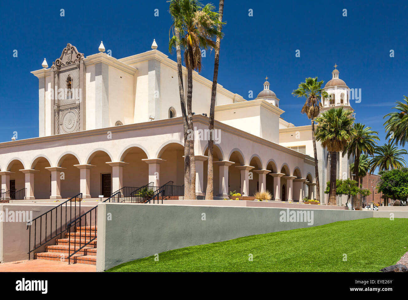 La cattedrale di Sant'Agostino nel centro cittadino di Tucson, Arizona, Stati Uniti. Foto Stock