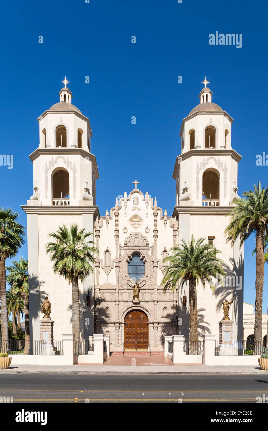 La cattedrale di Sant'Agostino nel centro cittadino di Tucson, Arizona, Stati Uniti. Foto Stock