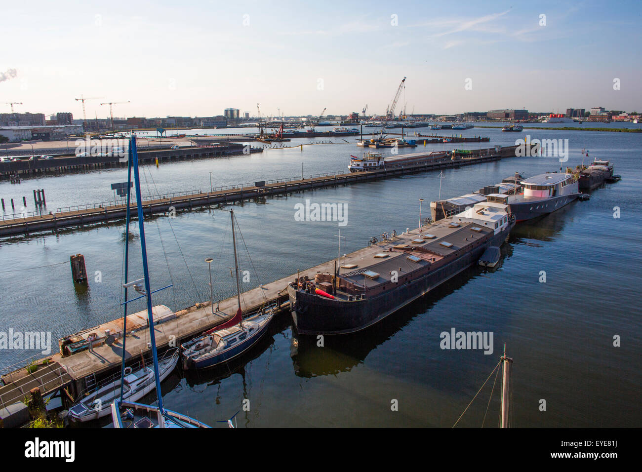 Case galleggianti in Amsterdam Foto Stock