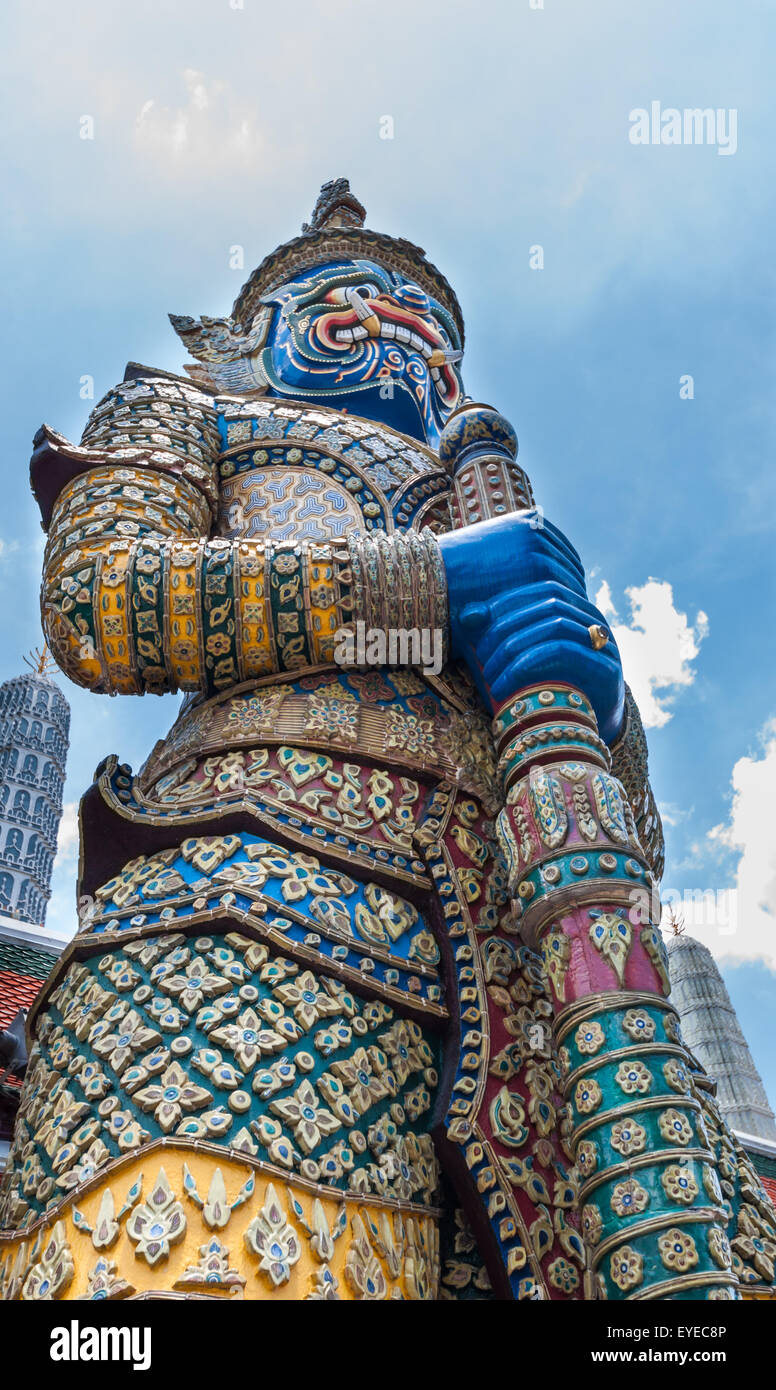 Il Wat Phra Kaew scultura kings palace antico tempio di Bangkok in Thailandia nel 2014. Foto Stock Il Wat Phra Kaew scultura kings palace antico tempio di Bangkok in Thailandia nel 2014. Foto Stock