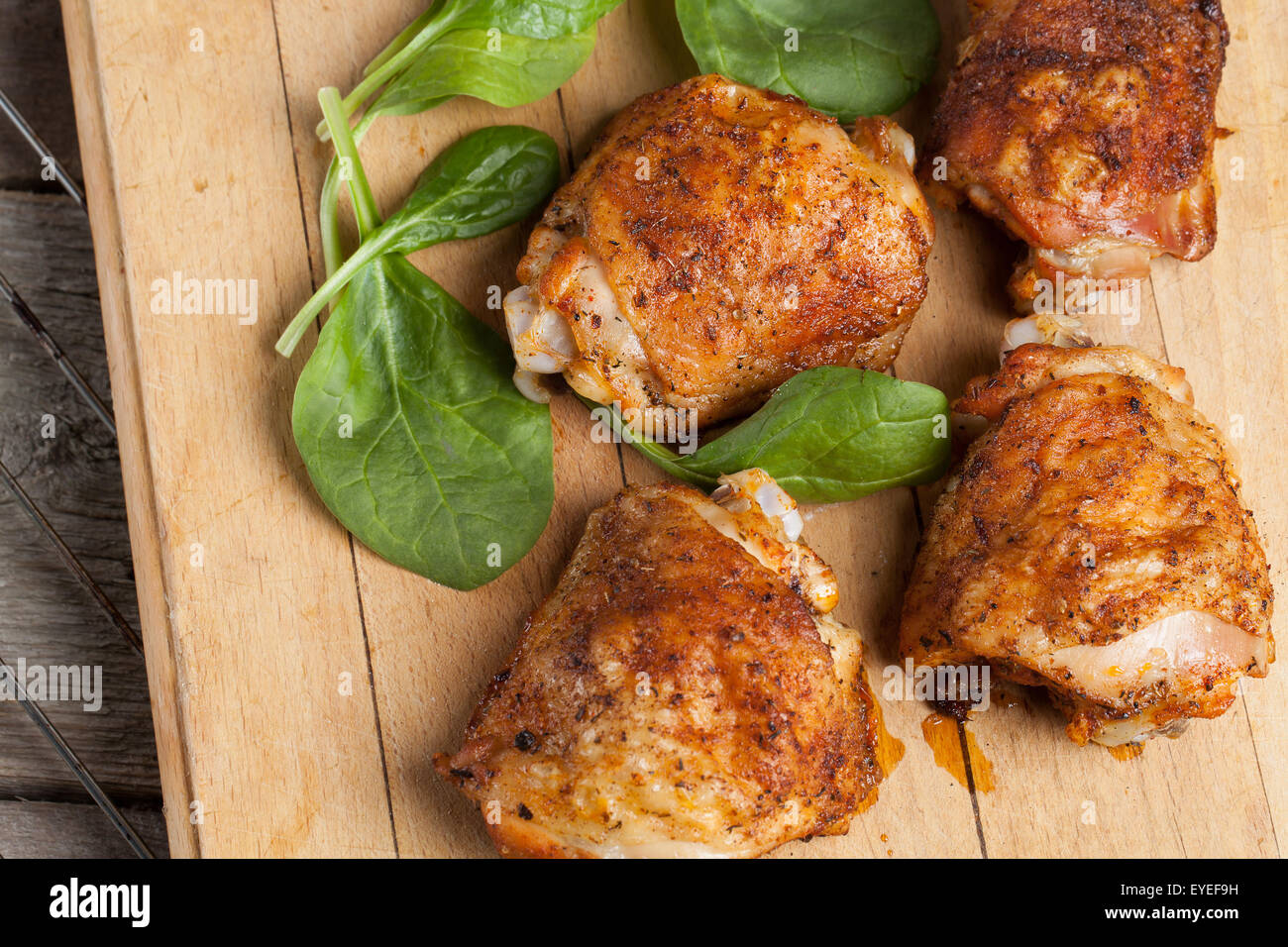 Pollo arrosto gambe. Foto Stock