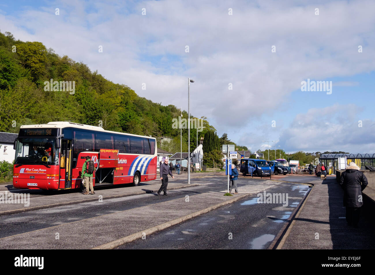 La stazione di autobus dal porto dei traghetti a Craignure, Isle of Mull, Argyll and Bute, Ebridi Interne, Western Isles, Scozia, Regno Unito, Gran Bretagna Foto Stock