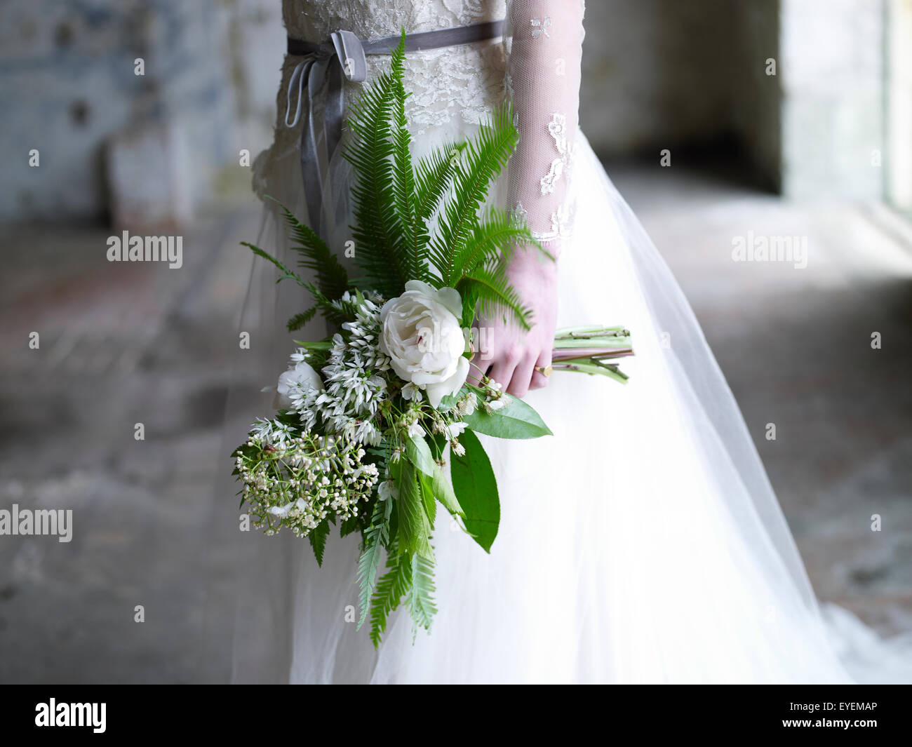 Legati a mano mazzo di nozze Foto Stock