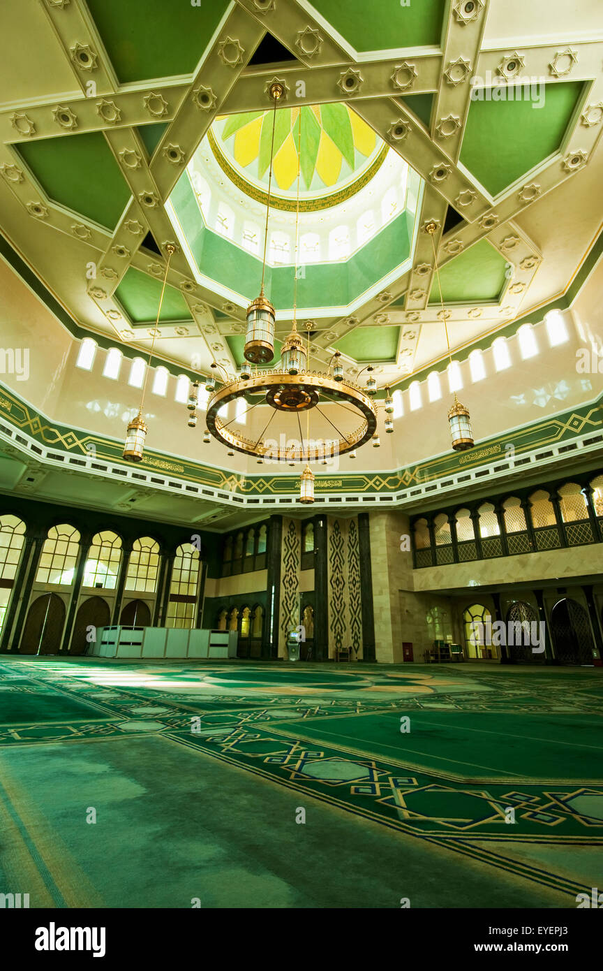 Interno di una moschea; Bandar Seri Begawan, Brunei Foto Stock
