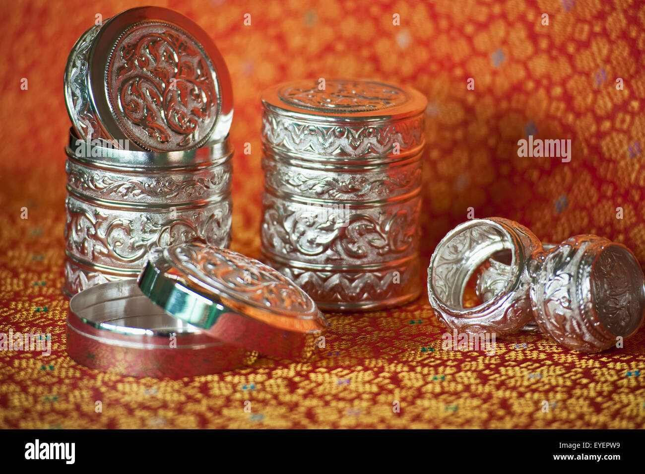 Silverwear souvenir da Brunei; Bandar Seri Begawan, Brunei Foto Stock