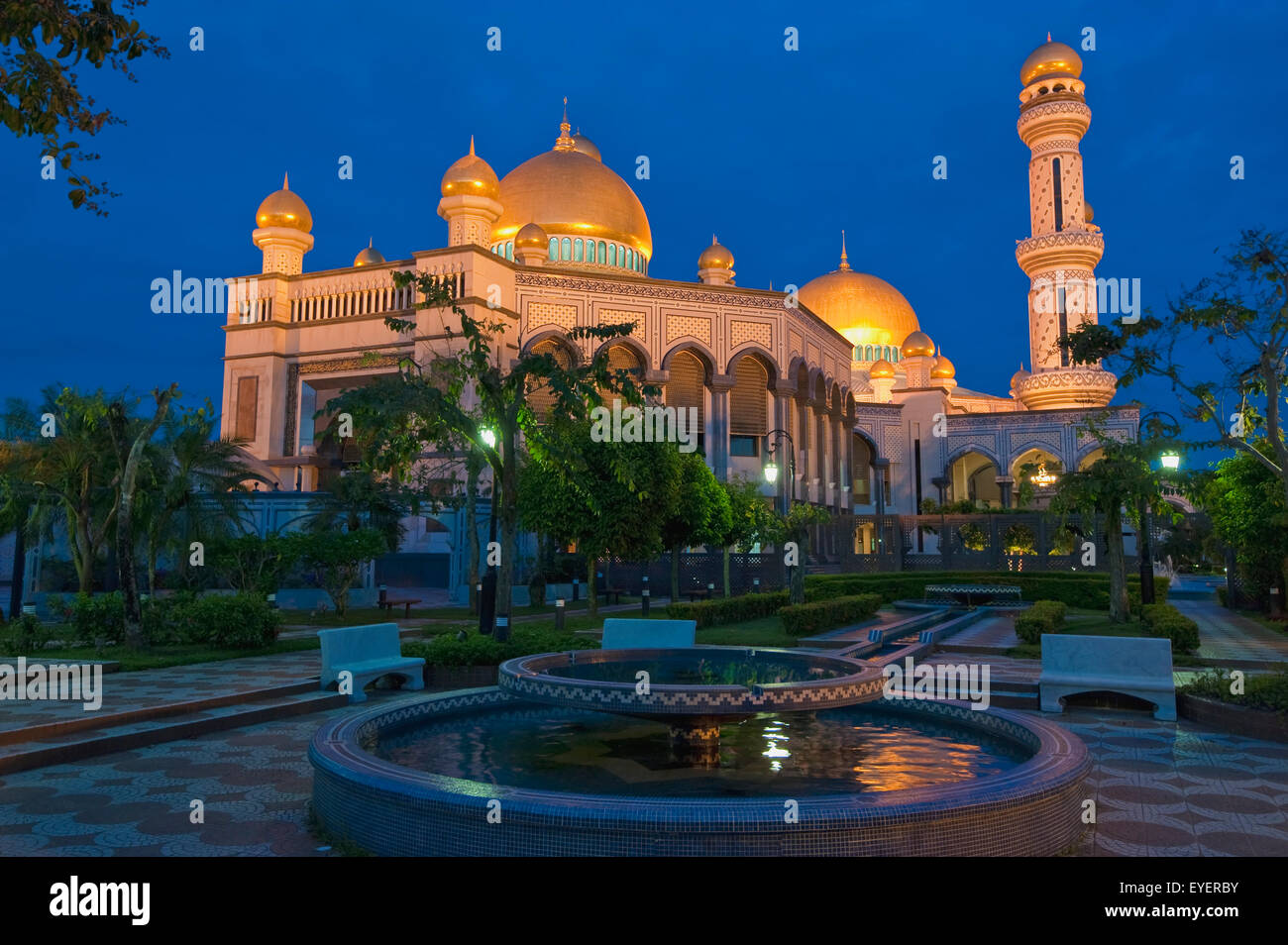 Jame'ASR Hassanil Bolkiah moschea; Bandar Seri Begawan, Brunei Foto Stock
